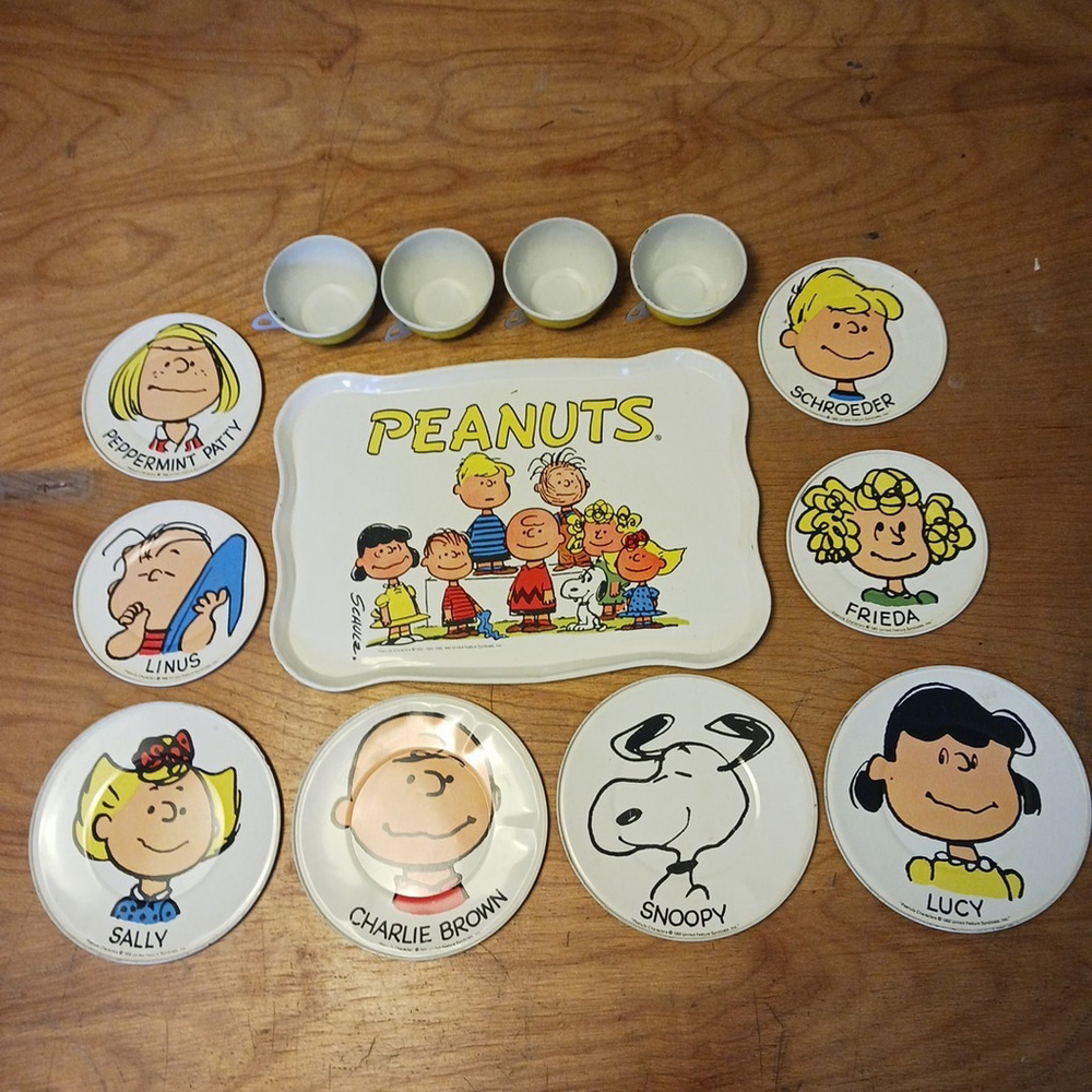 Vintage Peanuts Snoopy Tea Set Metal Enamelware 1950 1961